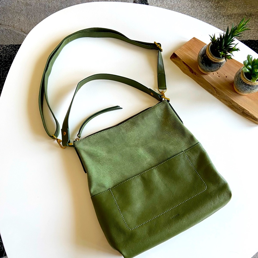 Fossil Amelia Hobo Crossbody - green